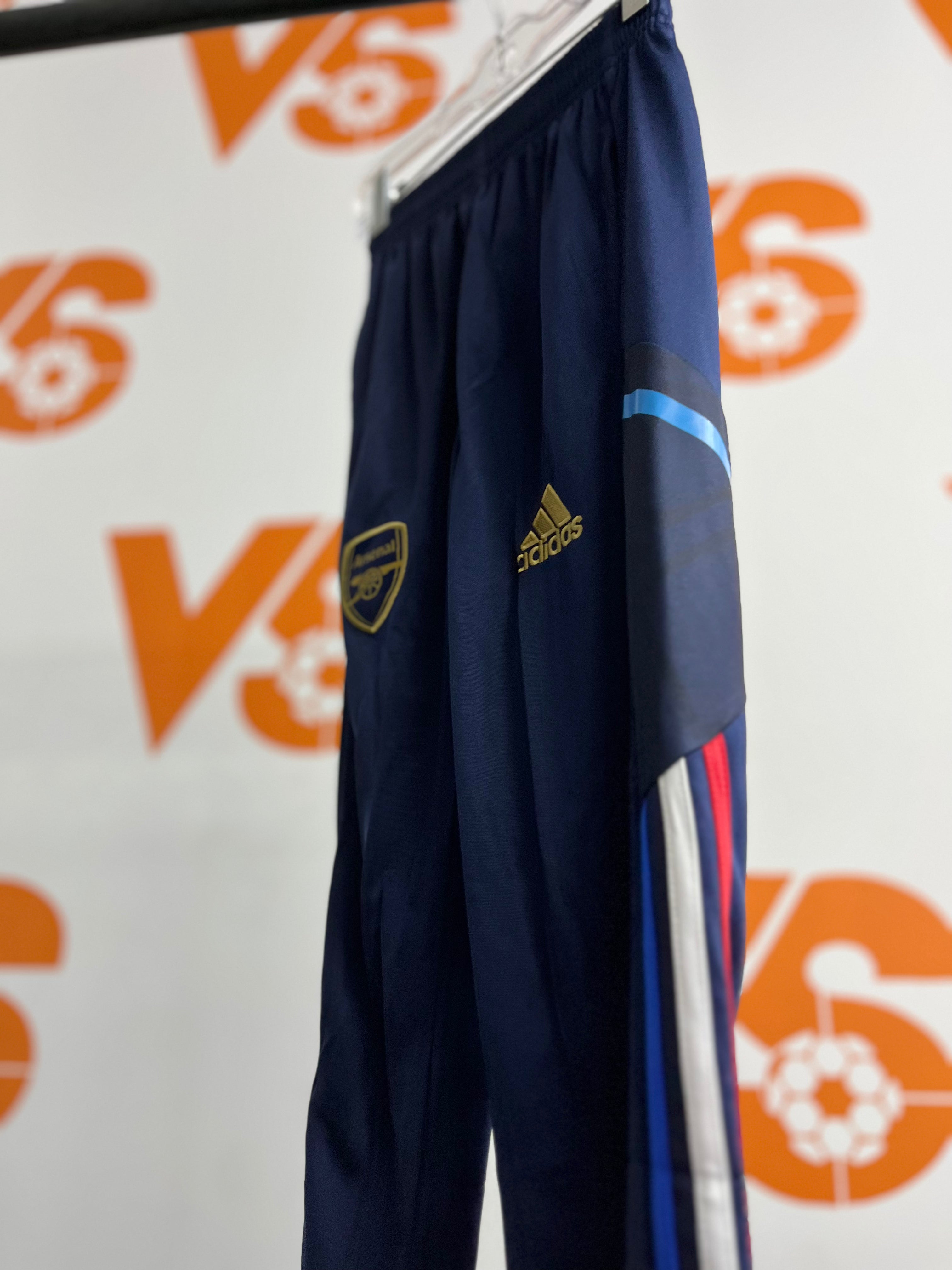 Chándal del Arsenal para niño.