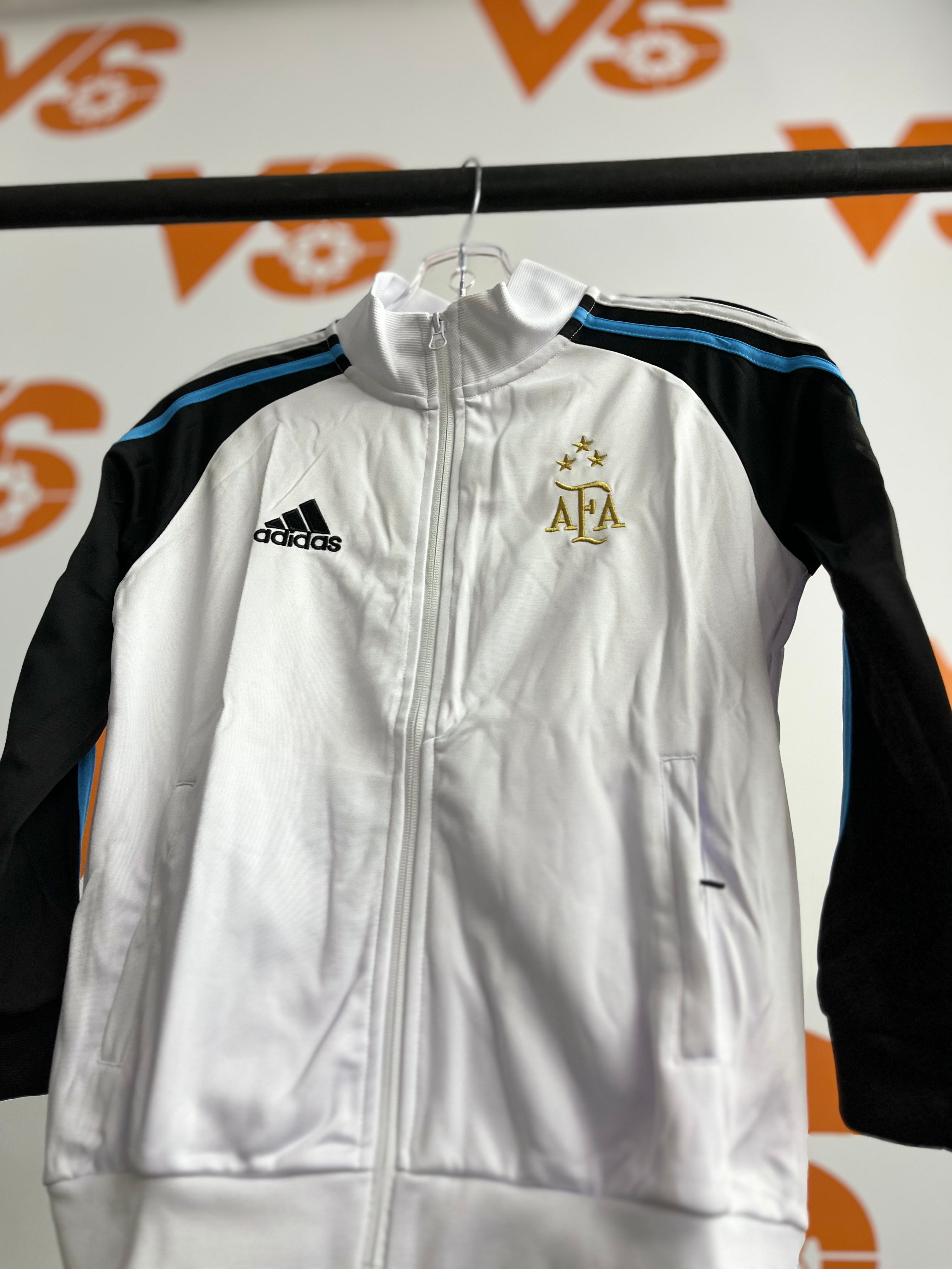 Chándal argentino blanco para niño.